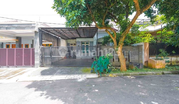 Rumah Luas dekat Mall Paradise Walk Serpong Hadap Selatan J-36228