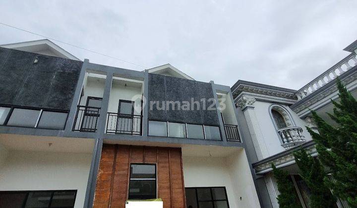 Rumah 15 Menit ke AEON Mall Tanjung Barat  Luas Hadap Selatan J32387 1