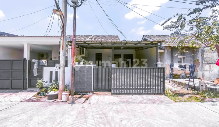 Rumah Strategis 10 menit ke RSUD Depok Timur Hadap Selatan J-37770 Rumah Strategis 10 menit ke RSUD Depok Timur Hadap Selatan J-37770
