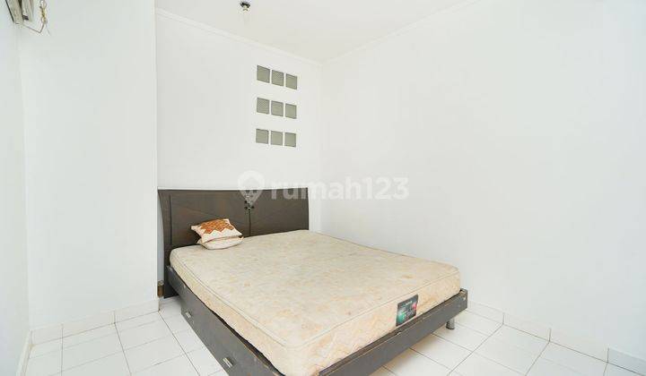 Rumah 2 Lt Strategis Semi Furnished dekat Mall dan Sekolah di Bogor Gratis Renovasi J22345 2