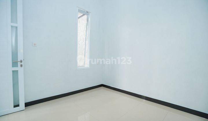 Rumah Strategis Cantik Ready Furnished dekat Pintu Tol Sentul Harga Nego J19032 2