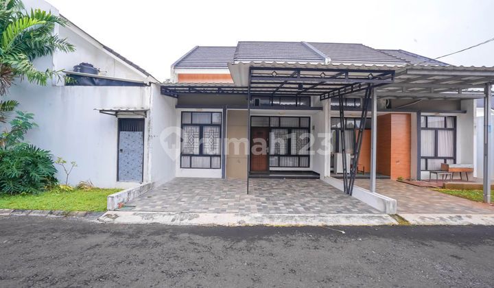 Rumah 2 Carport 10 Menit ke RSU Brawijaya Sawangan Bebas Banjir J35471 Rumah 2 Carport 10 Menit ke RSU Brawijaya Sawangan Bebas Banjir J35471