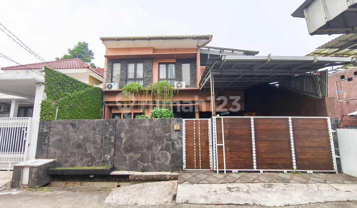 SHM House Well-Maintained 8 Minutes to Jatiwarna 1 Toll Gate Ready to Occupy J46928