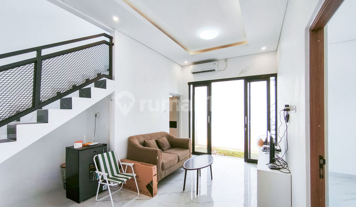 Rumah Strategis 9 Mnt ke Mitra Keluarga Cibubur Dibantu KPR J-32153 2