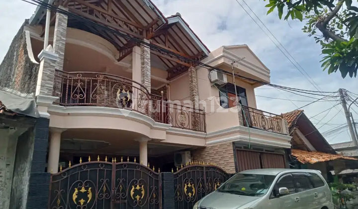 Spacious House Strategically Located 12 Minutes to Cakung Toll Gate, Ready for KPR J39056