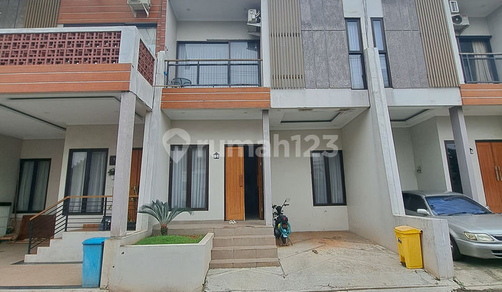 2-story SHM House Facing North, 4 Minutes to Living Plaza Cinere, Ready to Occupy J-34653 2-story SHM House Facing North, 4 Minutes to Living Plaza Cinere, Ready to Occupy J-34653