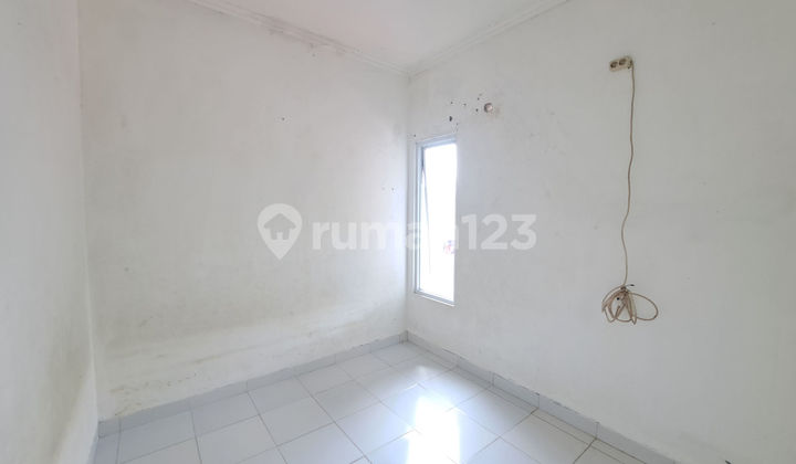 Rumah Hadap Selatan 13 Menit ke The Park Sawangan Siap KPR J-37784 2