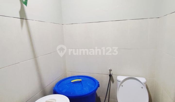 House 10 Minutes to Summarecon Mall Bekasi SHM Facing South J-38536 2