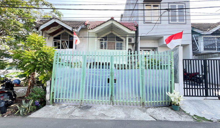 Rumah Terawat LT 120 Akses Dekat Stasiun Taman Kota Hadap Timur J24700 Rumah Terawat LT 120 Akses Dekat Stasiun Taman Kota Hadap Timur J24700
