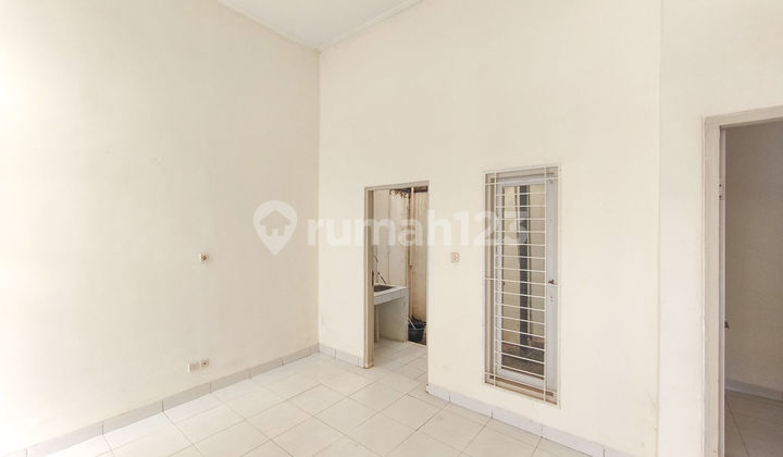 South-Facing House 9 Minutes to BSD West Gate 1 with KPR Assistance J-38214 2