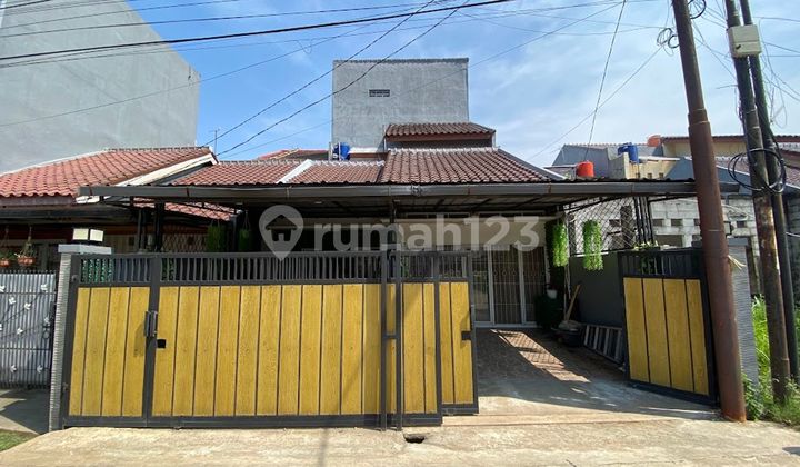 Ready-to-Occupy LB 135 House 11 Minutes to Grand Galaxy Park Flood-Free J-32715