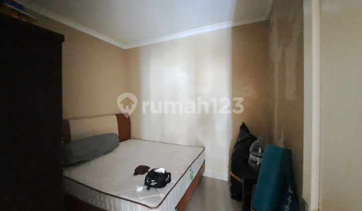 Rumah 3 Lt Strategis 5 Menit ke The Park Sawangan Dibantu KPR J-38329 2