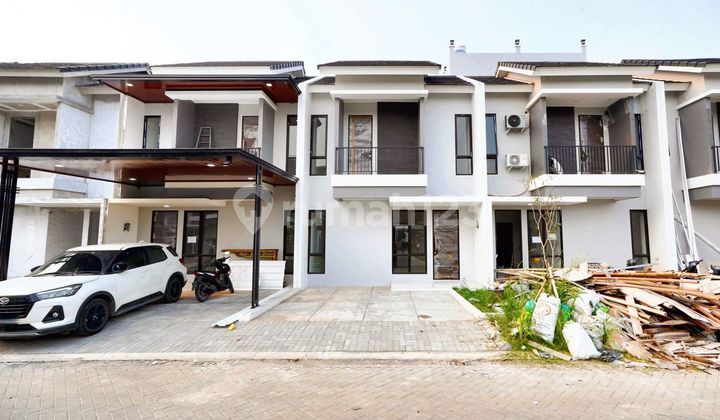 2-Story Minimalist House 15 Minutes to RSIA Bunda Sejahtera Ready to Occupy J23436
