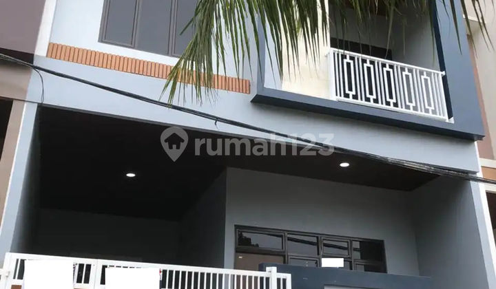 Rumah 2 Lt Siap KPR 10 Menit ke Plaza Taman Harapan Baru J-39868 Rumah 2 Lt Siap KPR 10 Menit ke Plaza Taman Harapan Baru J-39868