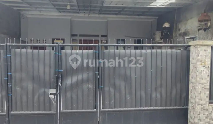 Rumah Luas Terawat 14 Menit ke Summarecon Mall Bekasi Siap Huni J31067