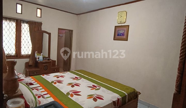 Rumah Luas Strategis 15 Menit ke Stasiun Pondok Cina Dibantu KPR J34315 2