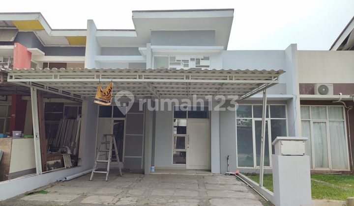 Spacious 1-Story House 15 Minutes to Bunda Sejahtera Maternity Hospital, Eligible for Mortgage J37947