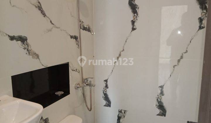 foto lainnya rumah hadap timur free renov