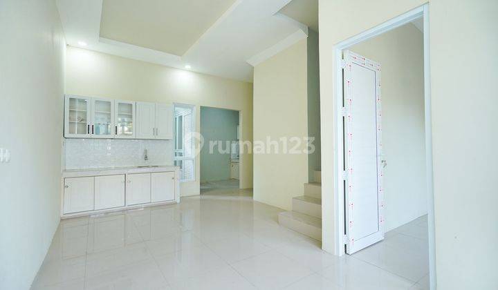 Rumah 2 Lt Siap Huni 15 Menit ke Mall Cibinong City, Bogor Siap KPR J16638 2