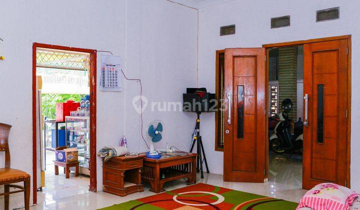 Rumah 2 Lantai Dekat Faskes dan Pusat Perbelanjaan di Depok Siap Nego J21179 1