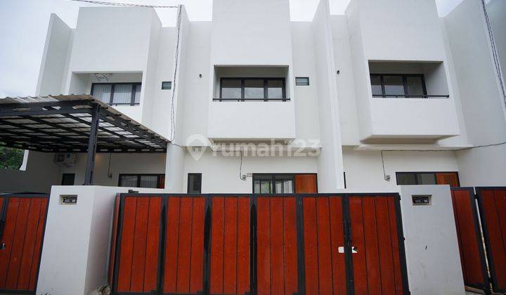 Rumah Modern Carport Luas Bebas Banjir dekat Grand Galaxy bekasi J24569 1