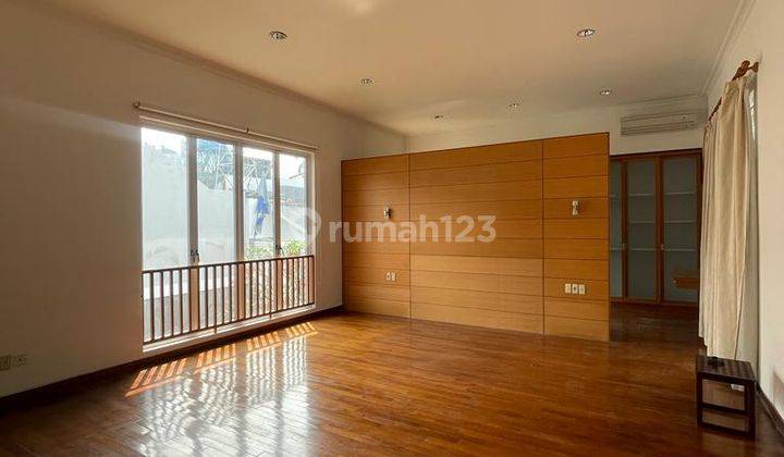 Disewakan Rumah Mewah Cantik Asri Siap Huni Lokasi Jl Denpasar Mega Kuningan Kuningan Jakarta Selatan 2