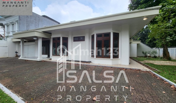 DISEWAKAN CEPAT RUMAH CANTIK BISA KANTOR HARGA RP.450 JUTA NEGO DEKAT BLOK M DAN DEKAT PRAPANCA DAN DEKAT AREA SENOPATI RUMAH BISA KANTOR DAN TEMPAT TINGGAL AREA TIRTAYASA JAKARTA SELATAN 1