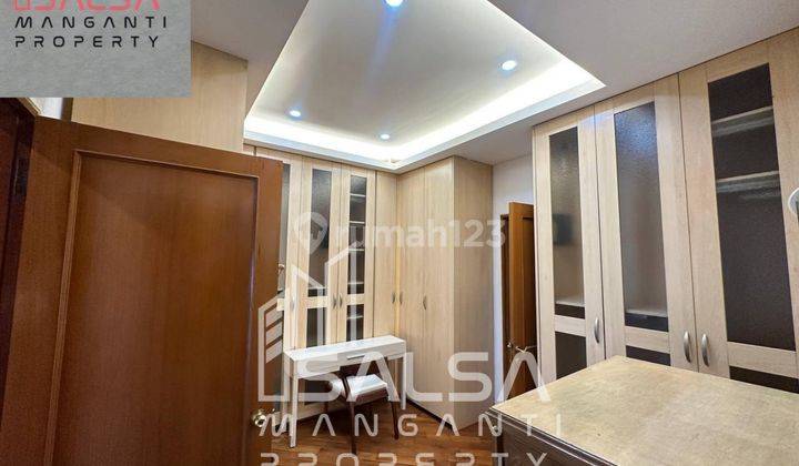 DISEWAKAN  RUMAH MEWAH TROPIS KONTEMPORER AREA PEJABAT DAN AMBASSY DAN EXPAT Harga Rp.1,3 M Dekat Perkantoran dan dekat menteng dan kemang AREA  MEGA KUNINGAN JAKARTA SELATAN 2