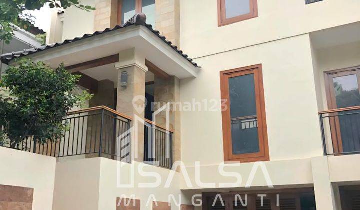 Disewakan Cepat Rumah Cantik Asri Siap Huni Harga Rp.700 Jutaan Kamar Tidur 5 Private Pool Area Senopati Dekat Senayan Dan.sudurman Dan Mabes Senopati.kebayoran Baru Jakarta Selatan 1