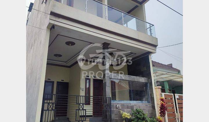 Rumah Jual 2 Lantai SHM di Kalirejo Lawang, Malang 1