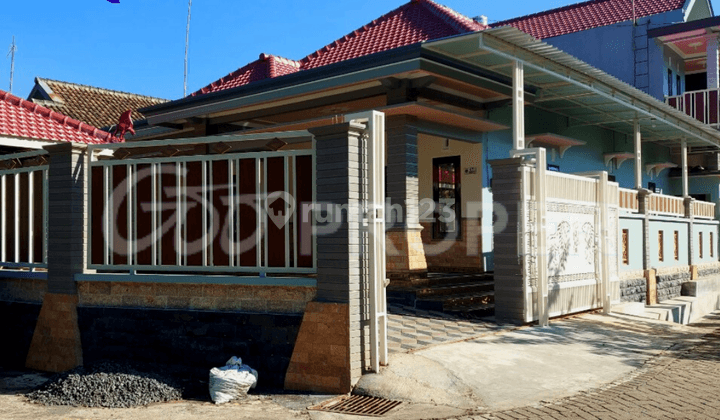Dijual Rumah Bagus 2 Lantai SHM di Jl. Kyai Mojo Malang 5