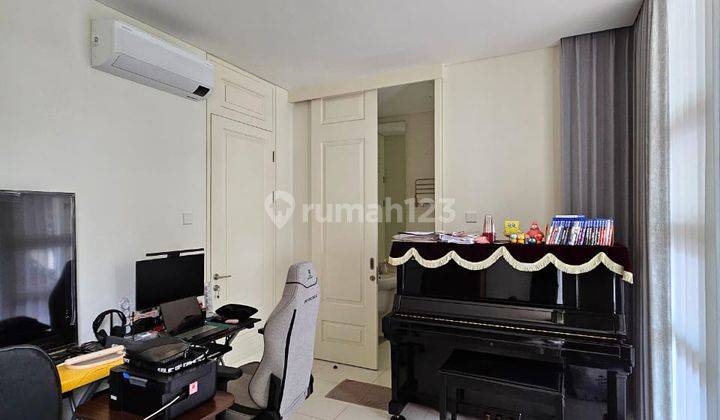 Dijual Rumah 2 Lantai di Pakuwon Surabaya 2