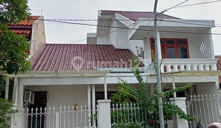 Jual Rumah Bagus Unfurnished SHM Rungkut Asri, Surabaya