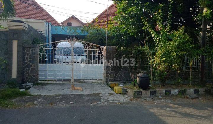 Jual Rumah Bagus di Jl. Doho, Surabaya 2