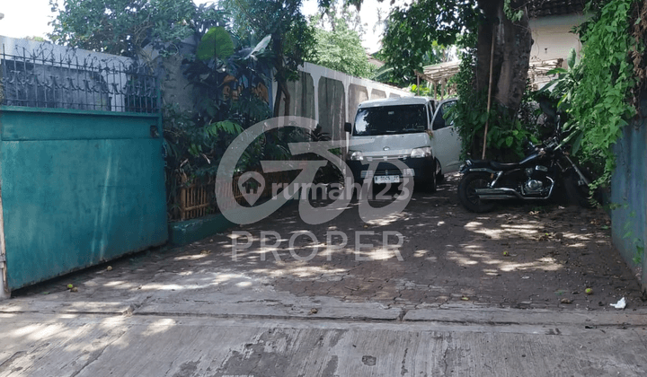 Rumah Unfurnished Bagus di Jl.Jeruk Purut , Pasar Minggu 1