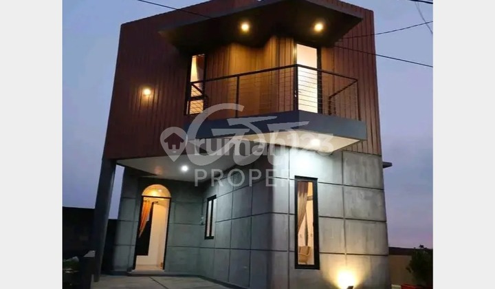 For Sale or Rent 3-Storey Villa in Bns Oro Oro Ombo Tourist Area, Batu City, East Java