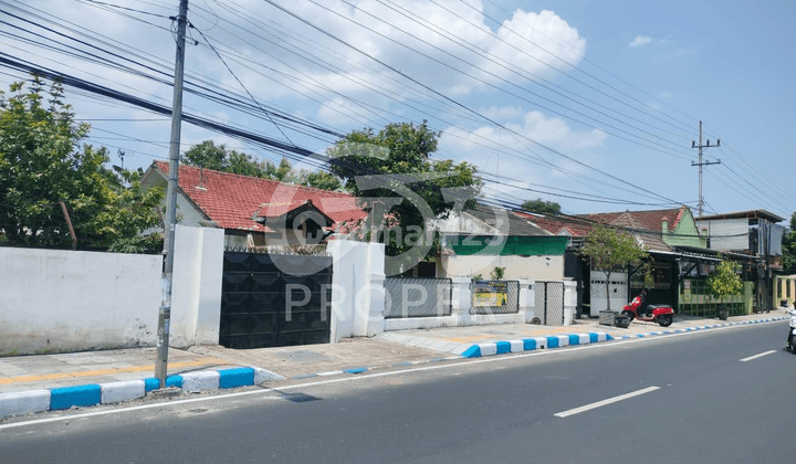 Jual Sewa Rumah Semi Furnished SHM di Jl. Kh. Mansyur, Pasuruan 2