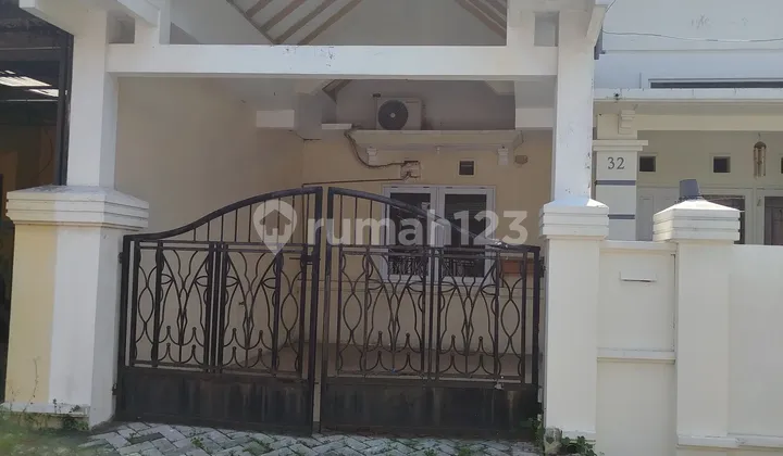 Rumah 2 Lantai SHM di Graha Tirta Waru Sidoarjo