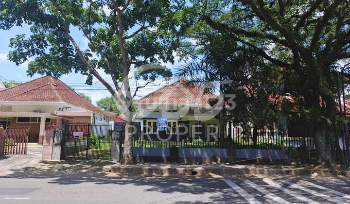 Dijual Rumah Classic Strategis SHM di Jl Bromo Klojen Kota Malang