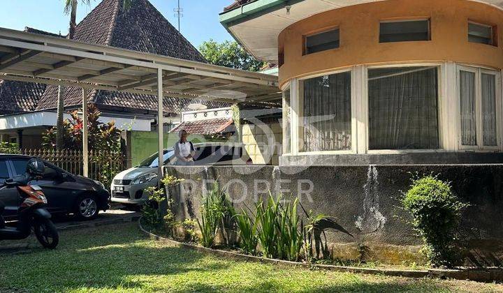 Rumah Classic Dijual di Jl Raung Malang 2