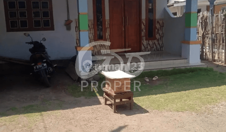 Rumah Bagus Unfurnished SHM di Dusun Masjid Alassumur Kulon, Probolinggo 2