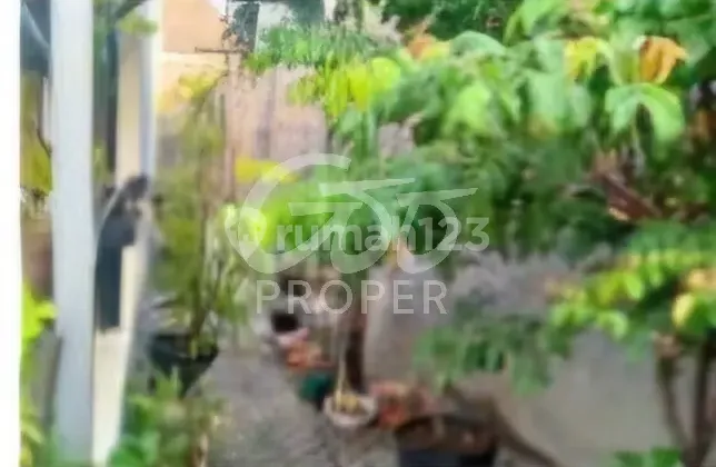 Selling Comfortable House in Malibu Residence Housing Complex, Pedurungan Area, Semarang City, Central Java 2