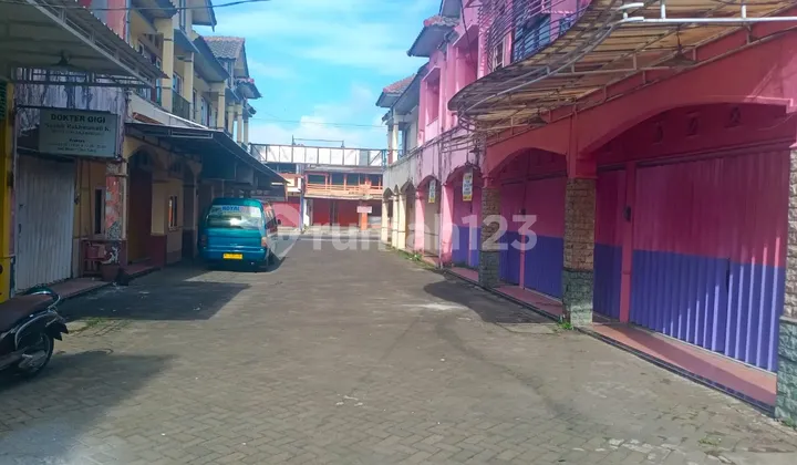 Rent a Nice 120 m2 Shop House with SHM on Jl. Panglima Sudirman, Kepanjen, Malang Rent a Nice 120 m2 Shop House with SHM on Jl. Panglima Sudirman, Kepanjen, Malang