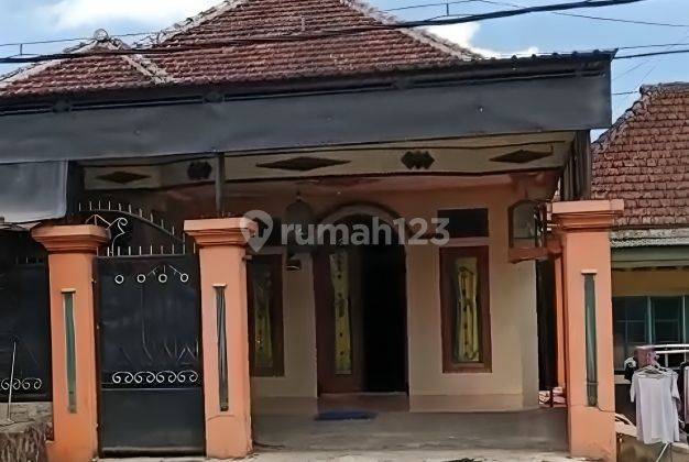 Rumah Bagus Di Jl. Raya Cemorokandang, Malang 2