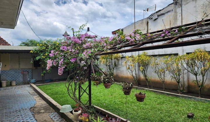 Rumah Bagus Gaya Belanda di Jl. Dr. Soetomo, Malang 2