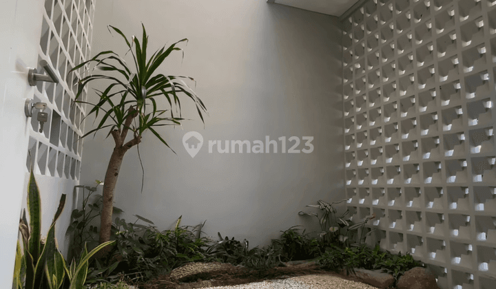 Rumah Minimalist Modern di Jl. Amprong Bunulrejo Kota Malang 2