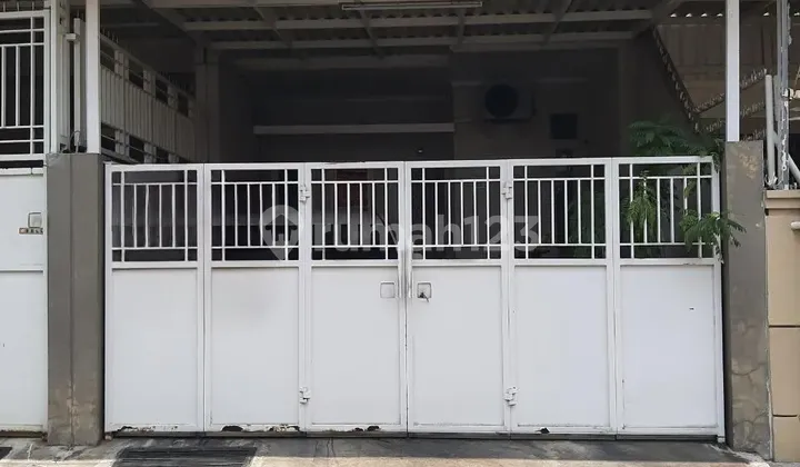 Rumah Bagus 2 Lantai SHM Jl. Lebak Arum Tambaksari Surabaya Rumah Bagus 2 Lantai SHM Jl. Lebak Arum Tambaksari Surabaya