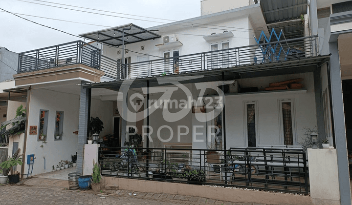 Rumah Furnished SHM di De Saxofone Town House, Malang 1