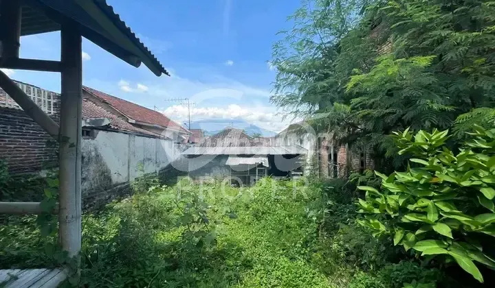 Land for Sale Bonus House 375 M2, SHM, in Mojowangi Junrejo