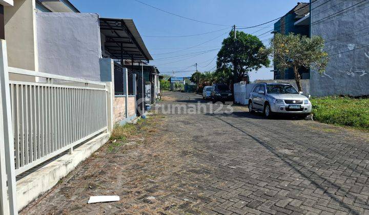 Rumah Bagus SHM di Jl. Rafflesia Regency, Malang 2